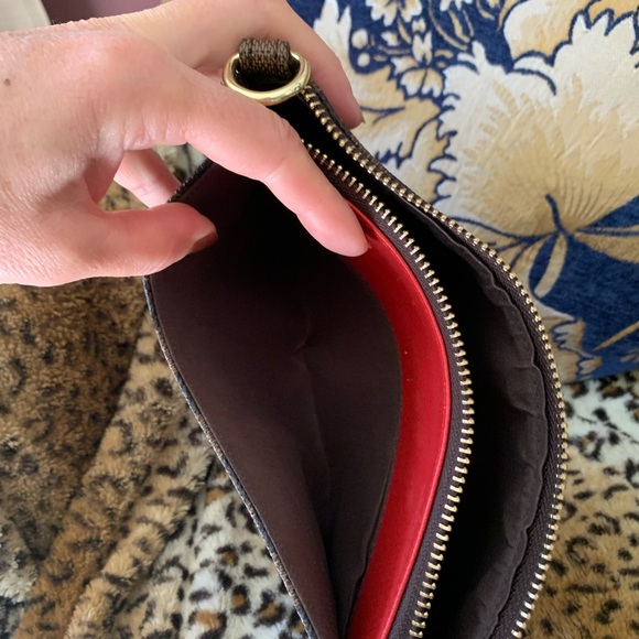 Damier Ebene Pallas Style Pouchette - Picture 4 of 6